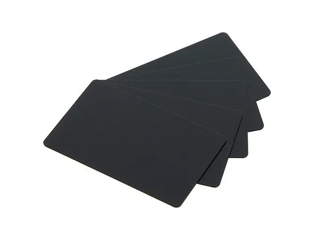 Cartes PVC U couleur noir laminage mat (5x100 pcs)